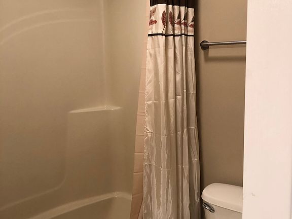 2nd image of 510 Prairie Ln