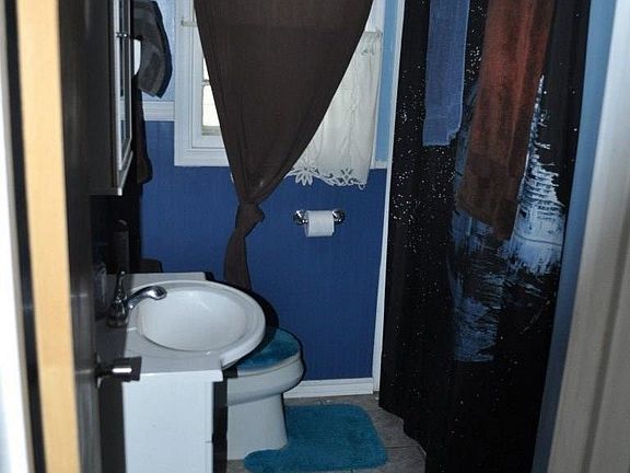 5th image of 5726 Manderson St
