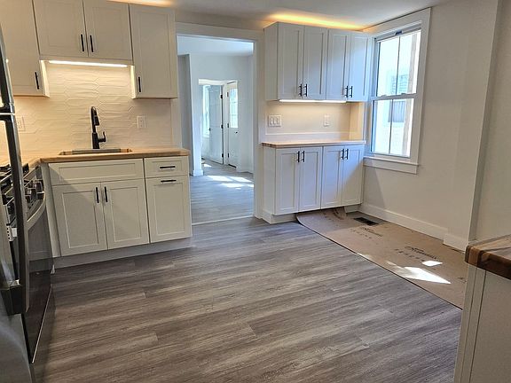 2nd image of 6 Charles St #300-241