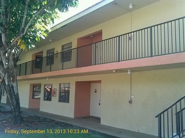 1st image of 4093 Lakeside Dr