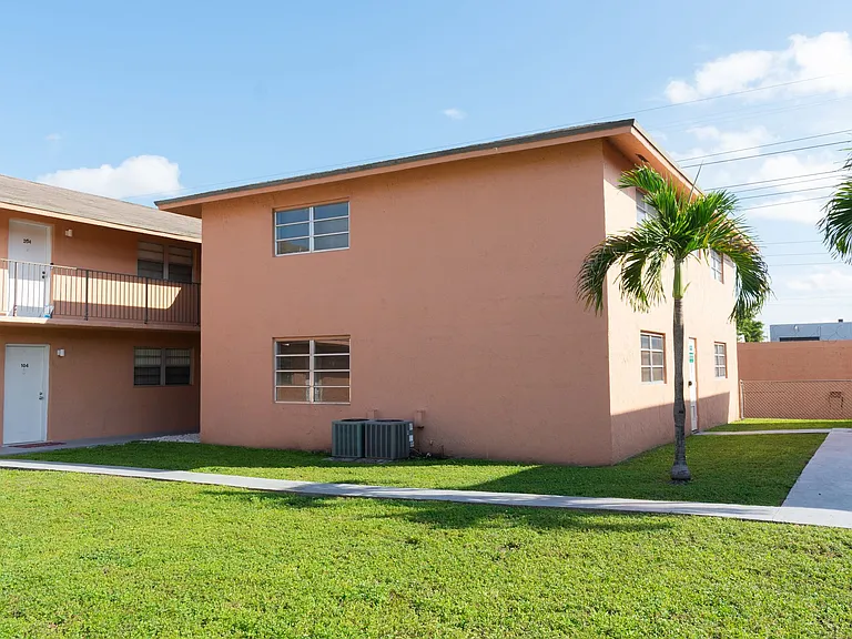 Gabriella Apartments — Photo 8