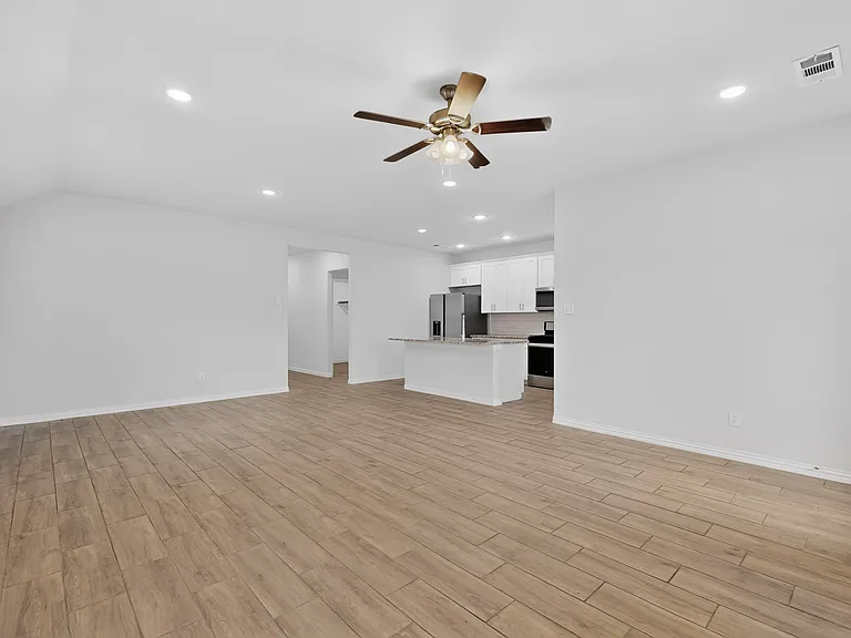 4009 Mockingbird Ln — Photo 6