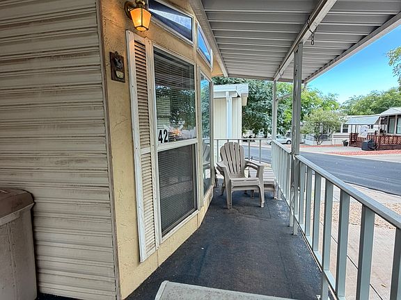 3rd image of 1150 W Red Pkwy #42