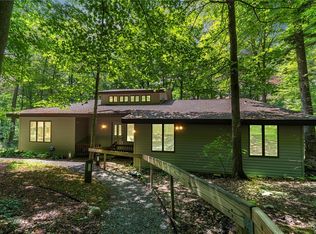 6837 Henderson Rd, Jamesville, NY 13078