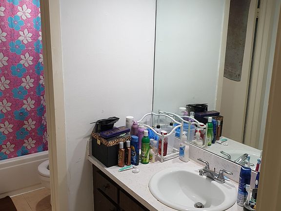 3rd image of 10500 SW 108th Ave APT B211