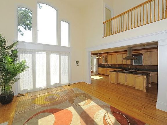 2nd image of 508 N Littleton St