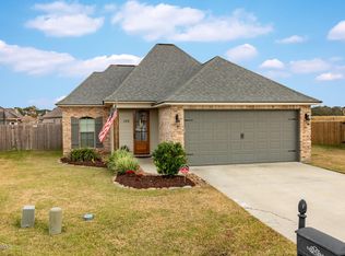 105 Nanoke Ln, Youngsville, LA 70520