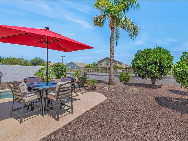 1420 W Flintlock Way — Photo 4