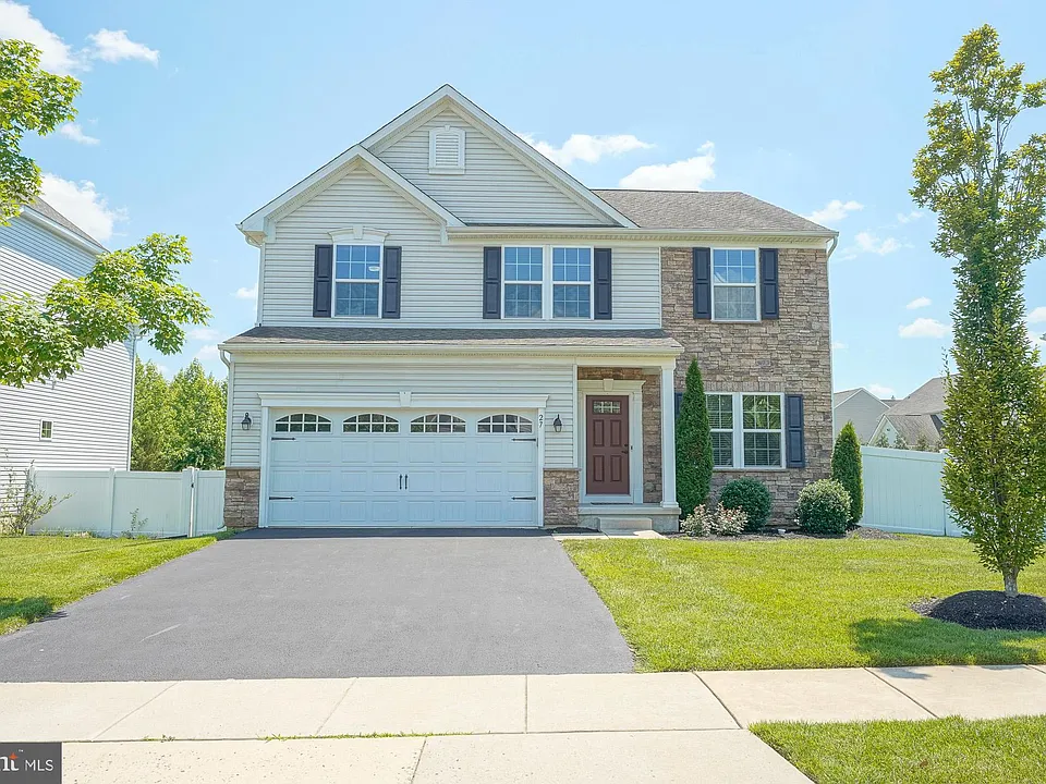 27 Carrington Way