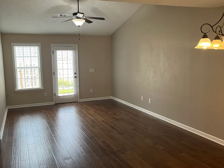 110 Satomi Way — Photo 28
