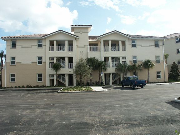 2nd image of 65 Riverview Bnd S Unit 1714