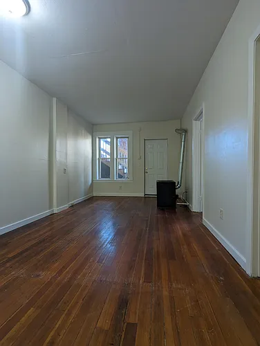 32 Bridge St Photo 1