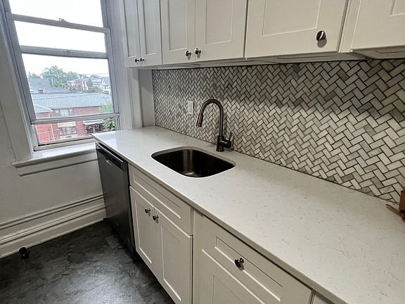 4th image of 259 Grant Ave #D