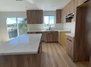 1902 N Screenland Dr #102, Burbank, CA