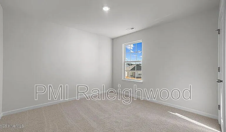 286 Palm Dr — Photo 24