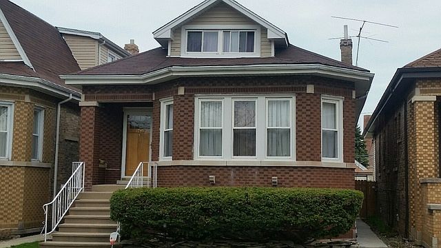 1st image of 1749 N Nagle Ave