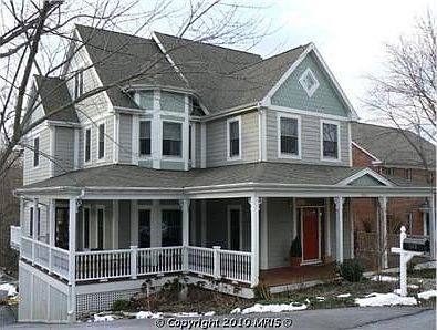 1st image of 105 Putnam Ct