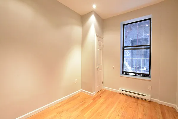 Rented by Clove Realty LLC | media 36