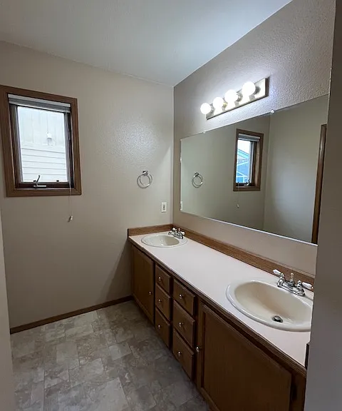 Master Vanity