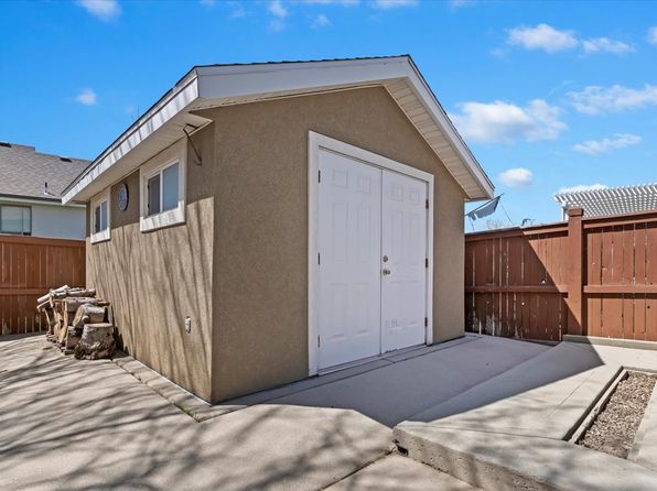 2004 E Sego Lily Dr, Sandy, UT 84092