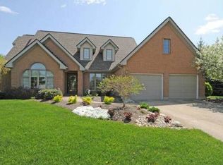 1002 Country Creek Dr, Lebanon, OH 45036
