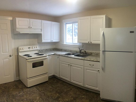 2nd image of 121 Henderson Ave
