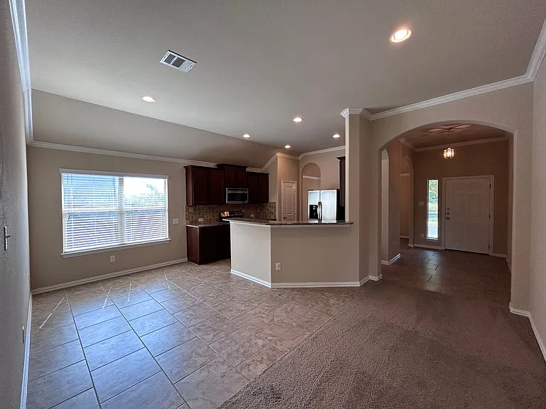 2204 Tranquility Ln — Photo 8