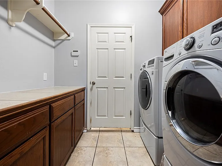 8201 Azimuth Ct — Photo 24
