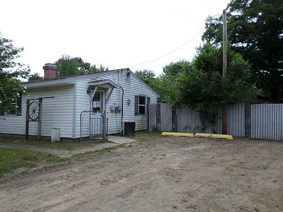 2nd image of 54111 Northwood Dr