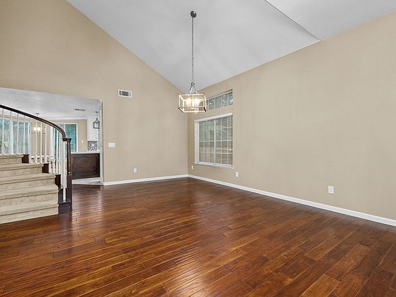 Living/dining room