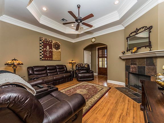 2nd image of 108 Silver Glen Dr