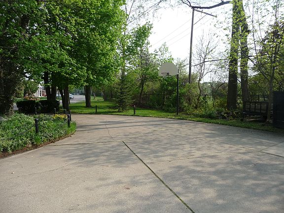 cirular driveway