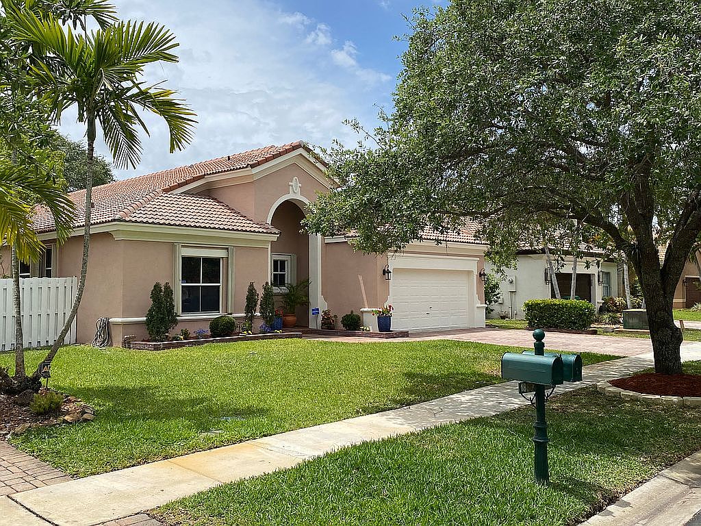 18894 SW 29th Ct, Hollywood, FL 33029 | Zillow