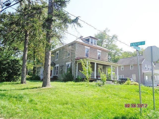 2nd image of 2 Henry St