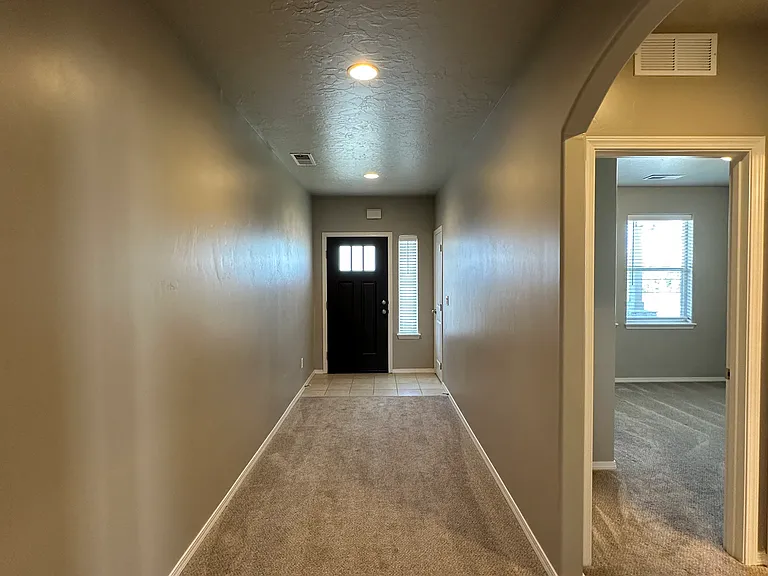 1271 W Lydia St — Photo 2