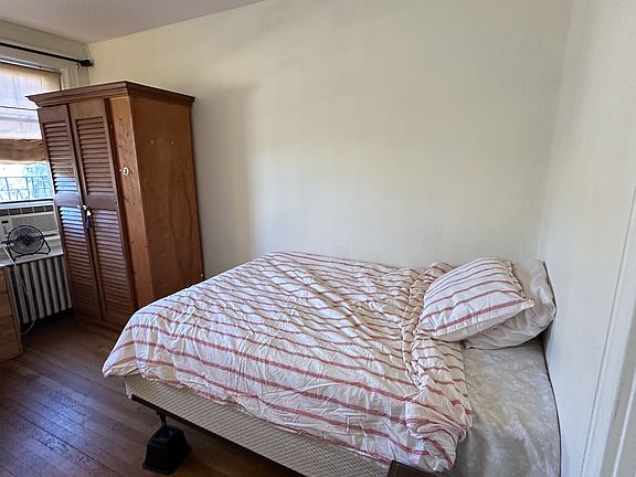 3rd image of 185 Chestnut Hill Ave