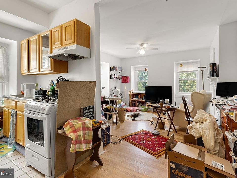 1st image of 131 W Susquehanna Ave APT 3