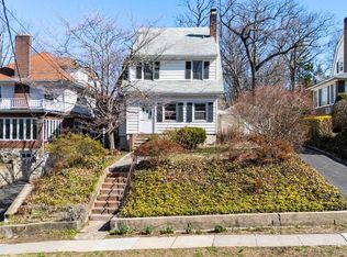 415 Washington Ave, Pelham, NY 10803