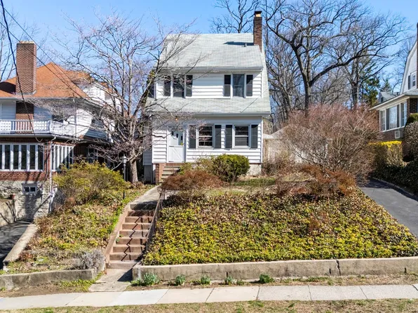 415 Washington Avenue, Pelham, NY 10803