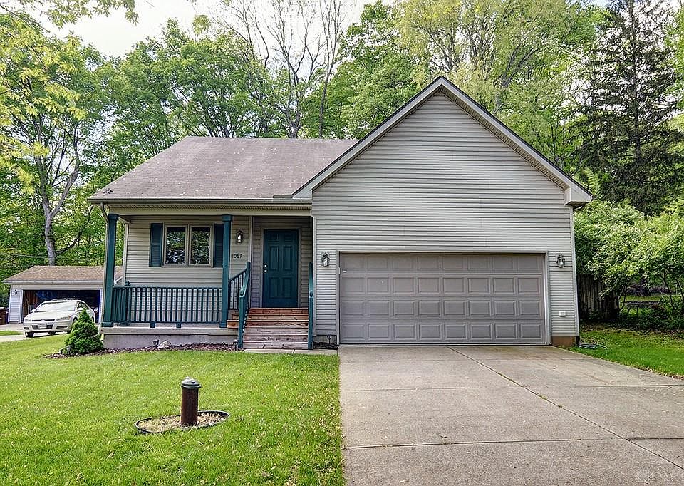 1st image of 1067 Forest Dr