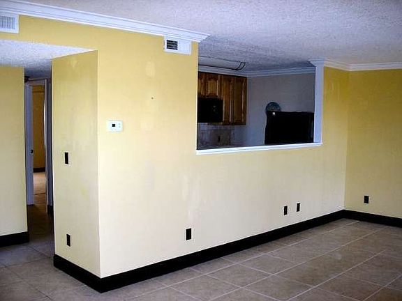4th image of 31 Andalusia Ct