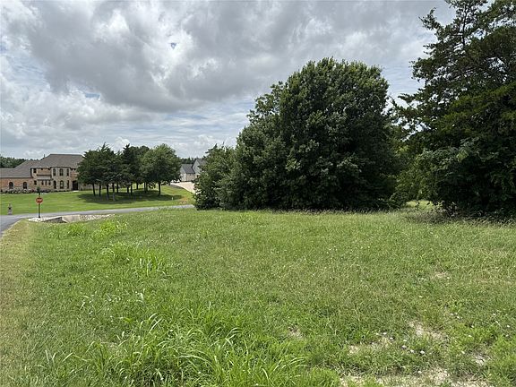 4th image of E Nineteen Waterstone Estates Dr