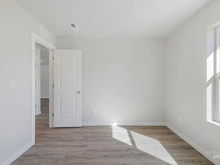 835 W Main St #2 — Photo 6