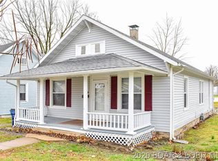 216 W 3rd St, Eldon, MO 65026