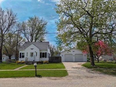 2326 Southampton Ave, Flint, MI, 48507
