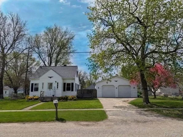 2326 Southampton Ave, Flint, MI 48507