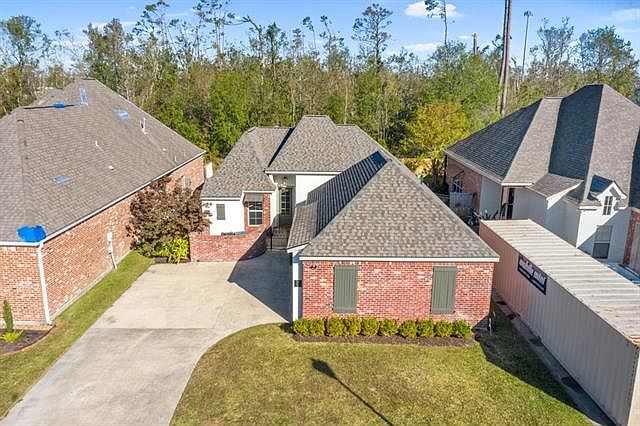 1st image of 1011 Michelle Dr