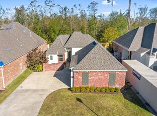 1011 Michelle Dr, Sulphur, LA 70663