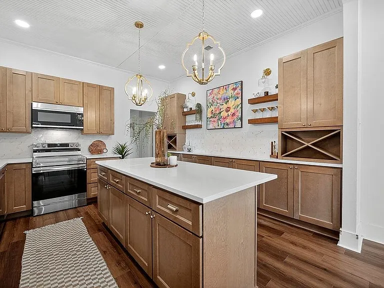 531 E Shepherd St — Photo 9