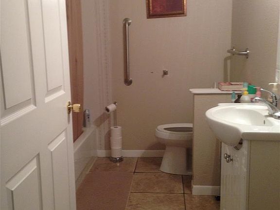 5th image of 203 E Max Lee St